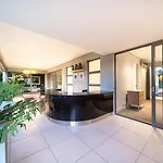 Amara Lincoln - 100M From Camps Bay Beach