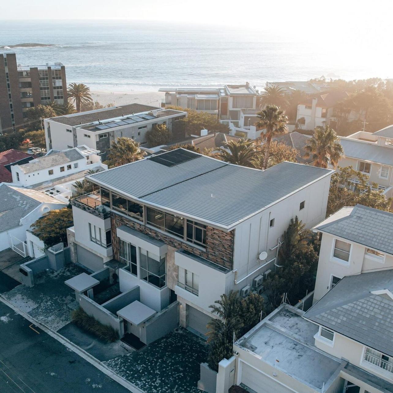 Amara Lincoln - 100m From Camps Bay * Cape Town