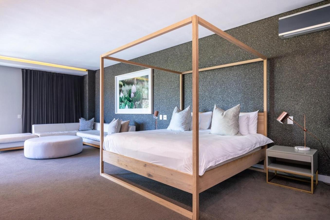 Amara Lincoln - 100m From Camps Bay Cape Town